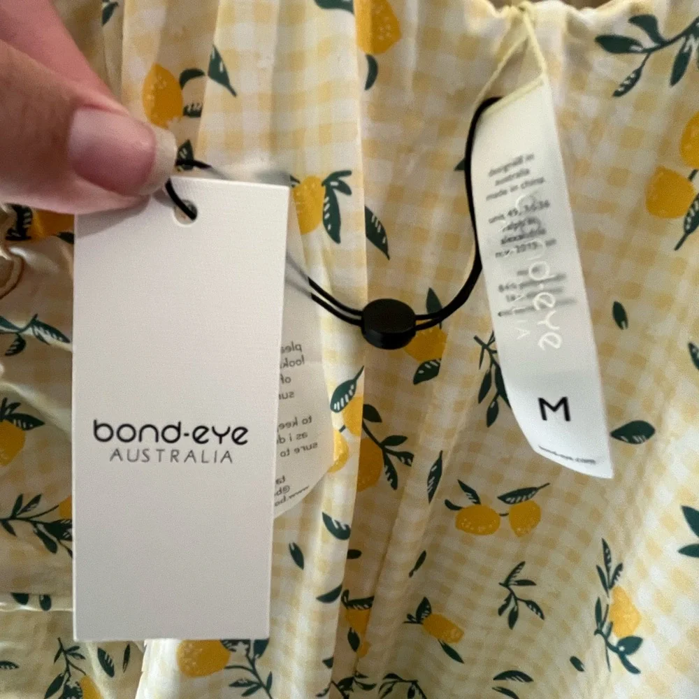 Bond-Eye limonada tied together 1 piece size Medium NWT new